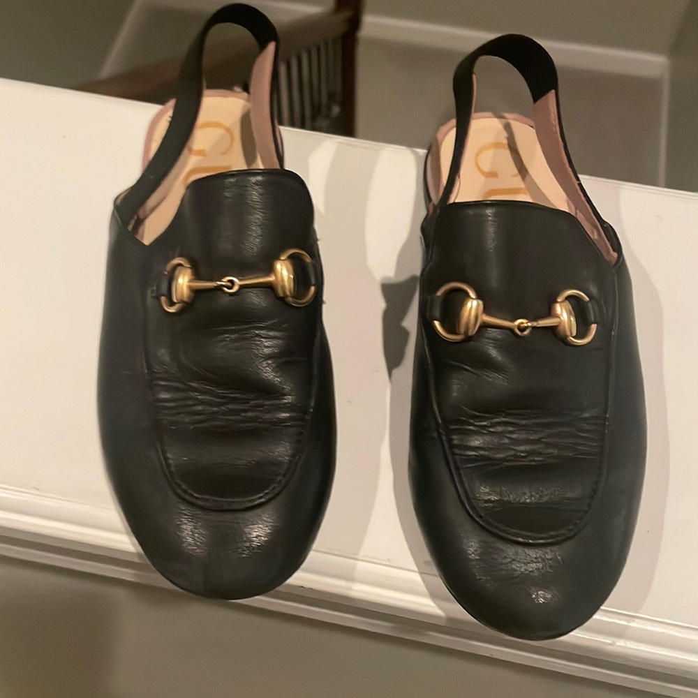 Girls black Gucci slides size 30